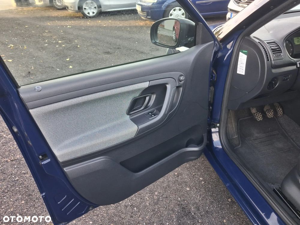Skoda Fabia 1.2 HTP Active - 13