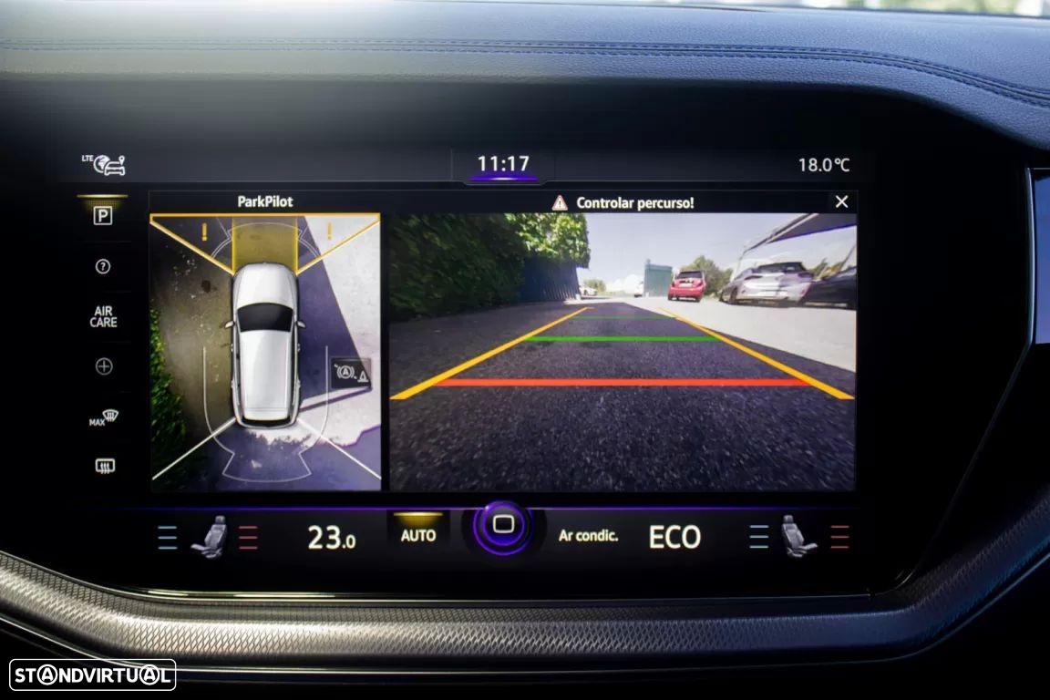 VW Touareg 3.0 TSI e-Hybrid R - 28