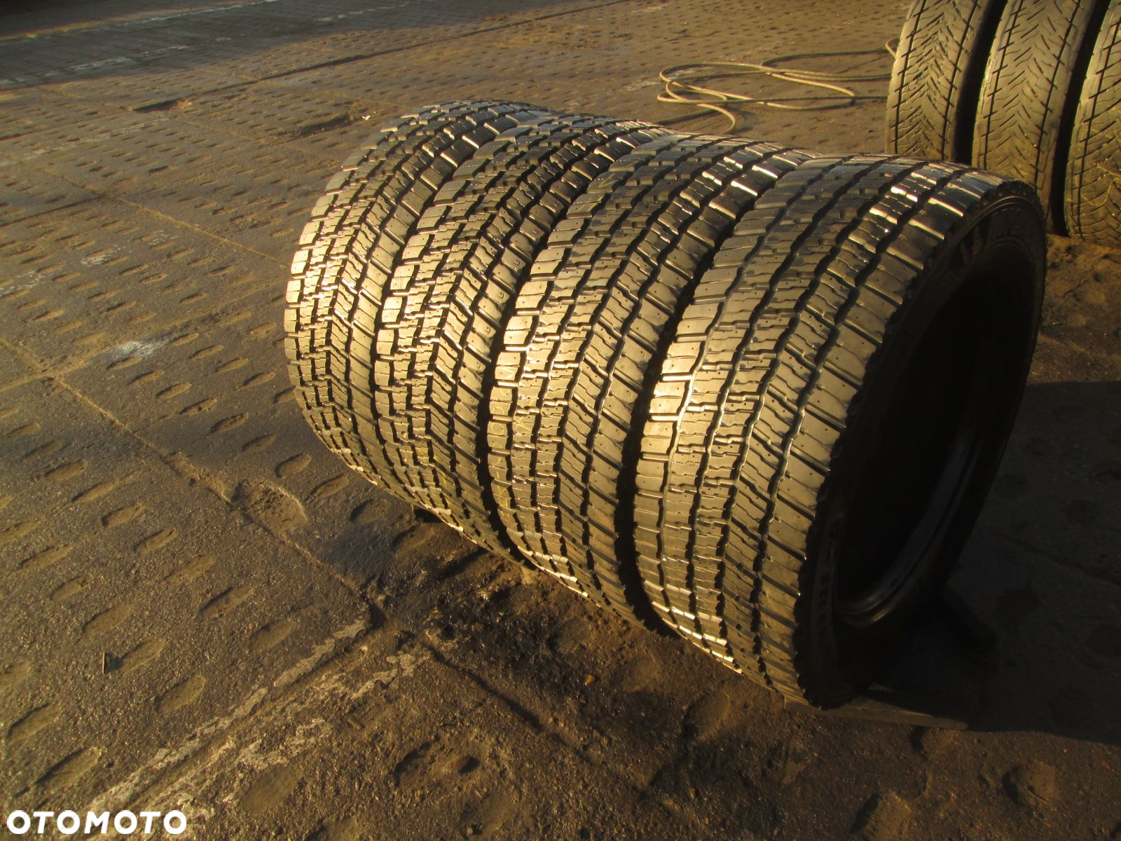 Opony ciężarowe 295/60R22.5 Michelin X-MULTI D REMIX. Opony ciężarowe - 5