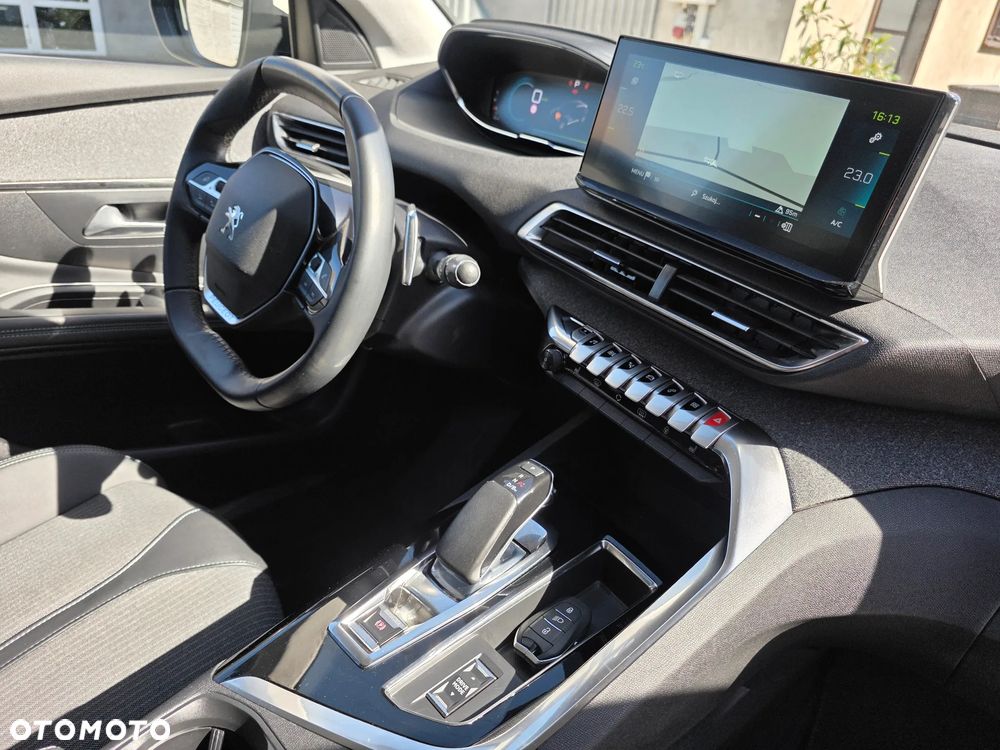 Peugeot 3008 1.6 PureTech Hybrid PHEV Allure Pack S&S EAT8 - 26