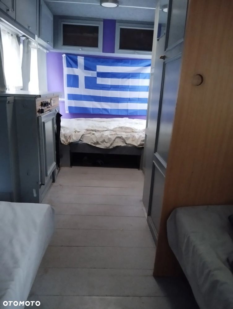 Mercedes-Benz 207D - 9