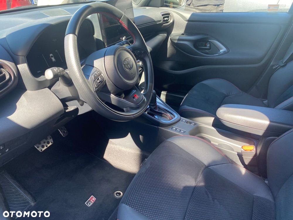 Toyota Yaris Hybrid 1.5 GR Sport - 9