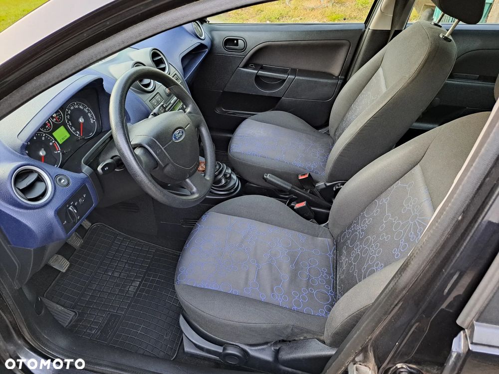 Ford Fiesta 1.4 - 7