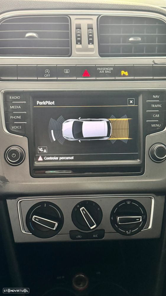 VW Polo 1.4 TDi Lounge DSG - 9