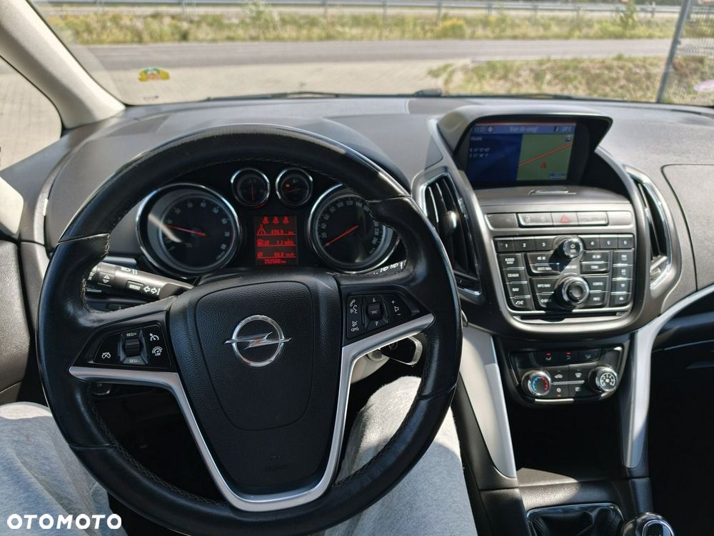 Opel Zafira - 25