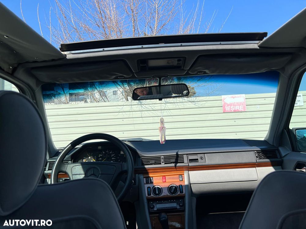 Mercedes-Benz W124 - 13