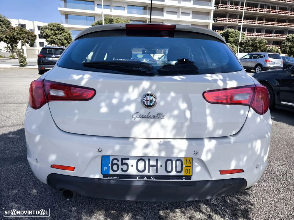 Alfa Romeo Giulietta 1.6 JTDM Veloce - 8