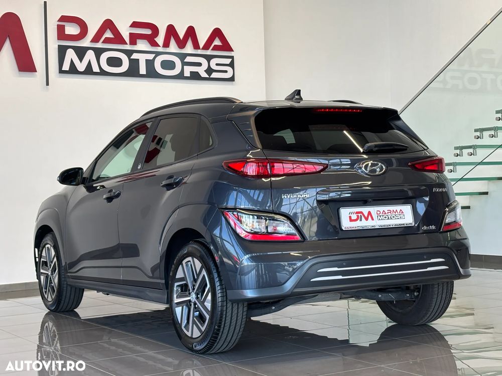 Hyundai KONA Select - 6
