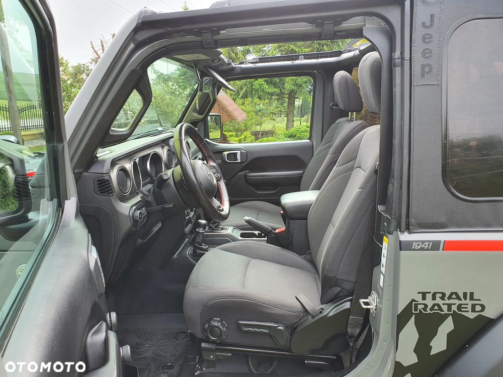 Jeep Wrangler - 14
