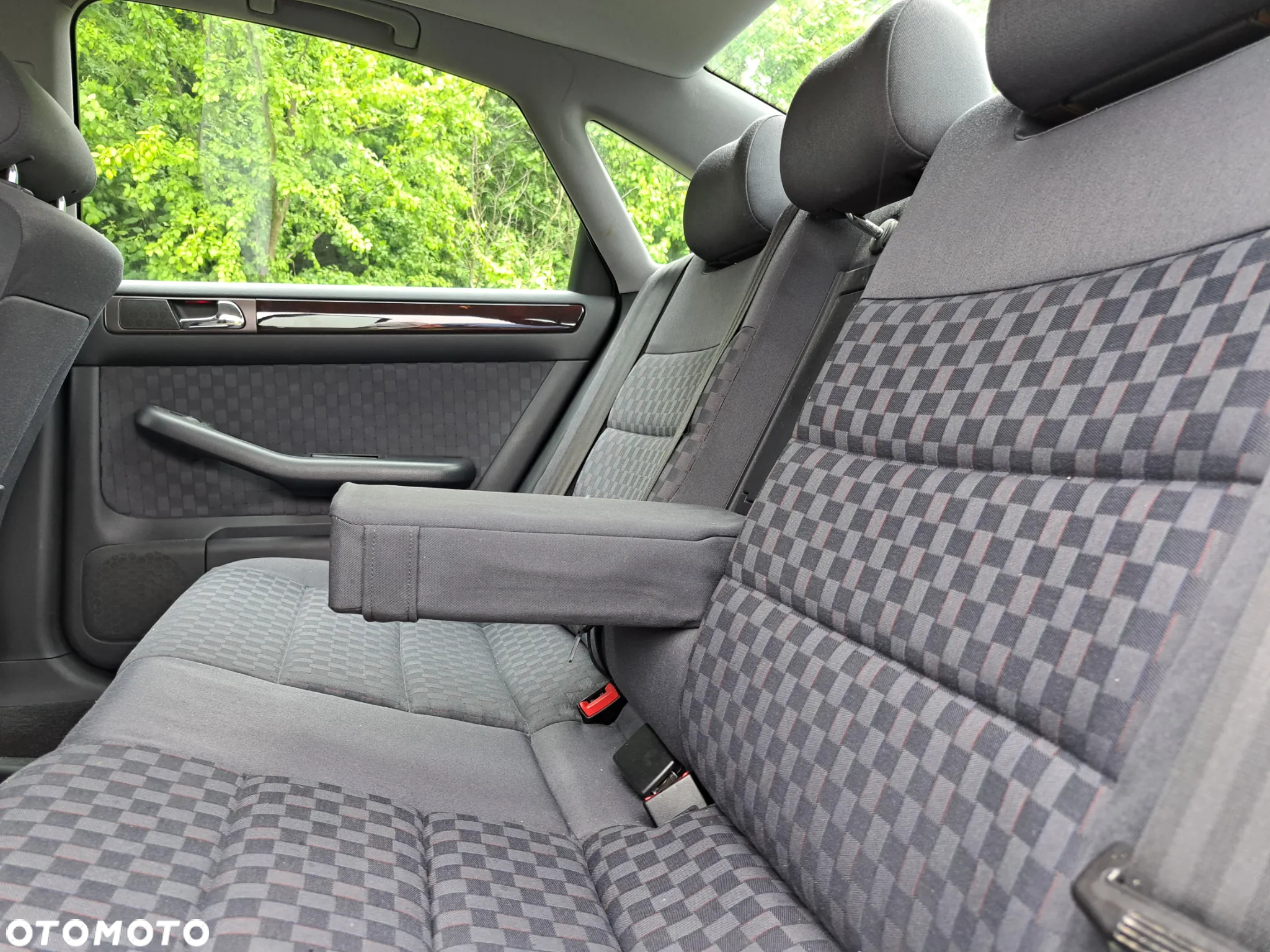 Audi A6 1.8 T quattro - 13