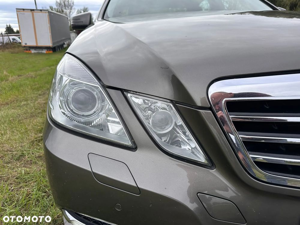 Mercedes-Benz Klasa E 220 CDI DPF BlueEFFICIENCY Avantgarde - 14