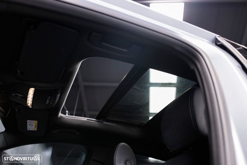 Mercedes-Benz GLC 300 e 4Matic 9G-TRONIC AMG Line - 37