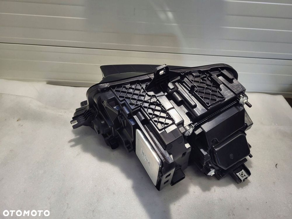 reflektor przód strona lewa audi a6 etron 85e 85e941039c - 4