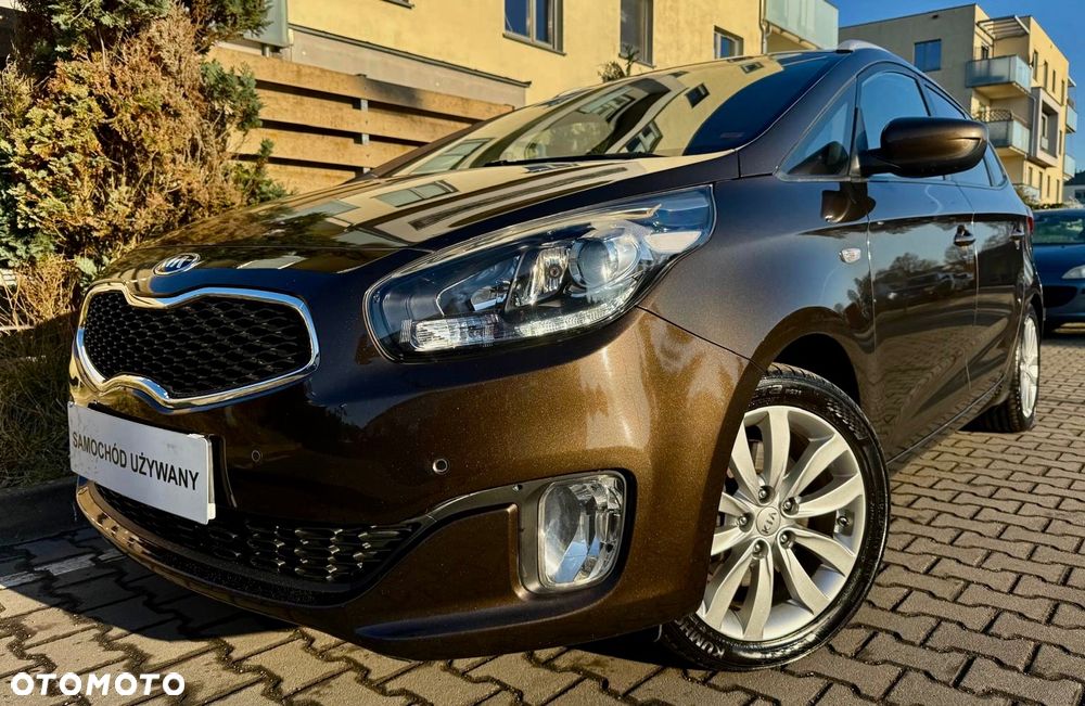 Kia Carens 1.6 GDI Dream-Team Edition - 2