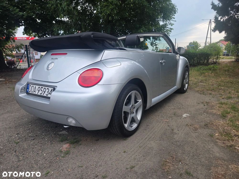 Volkswagen New Beetle 2.0 - 12