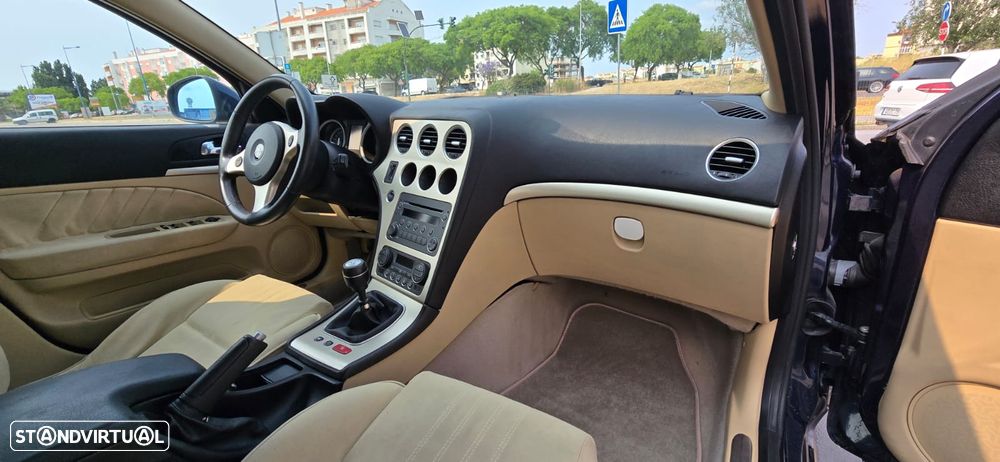 Alfa Romeo 159 Sportwagon 1.9 JTDm 16V Sportiva - 7