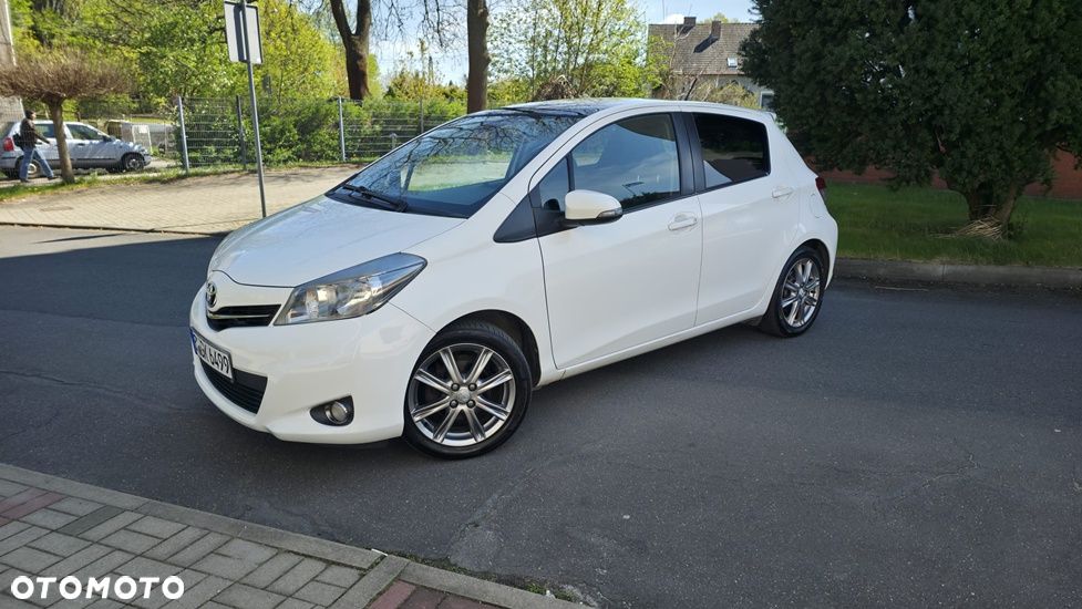 Toyota Yaris 1.33 Premium - 12