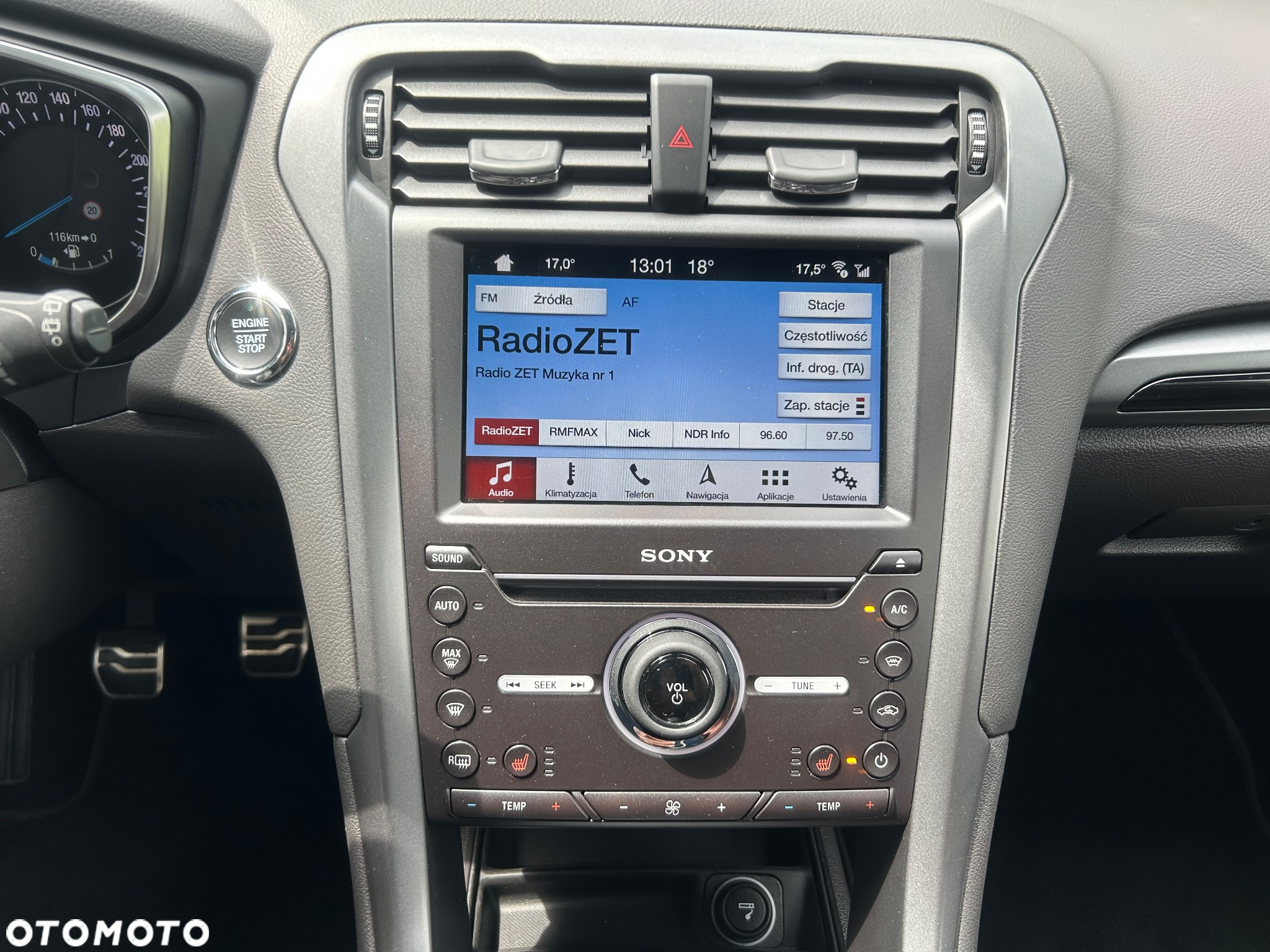 Ford Mondeo 1.5 EcoBoost ST-Line X - 25