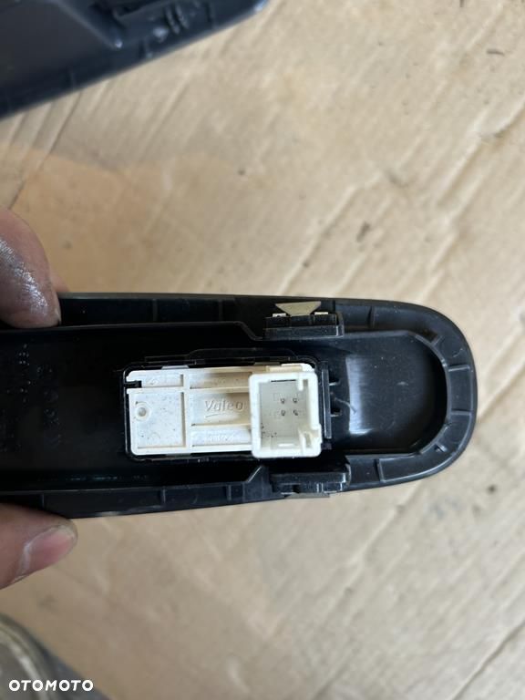 przełącznik szyby prawy lewy tył przód Peugeot 308 II T9 96762292zd - 6