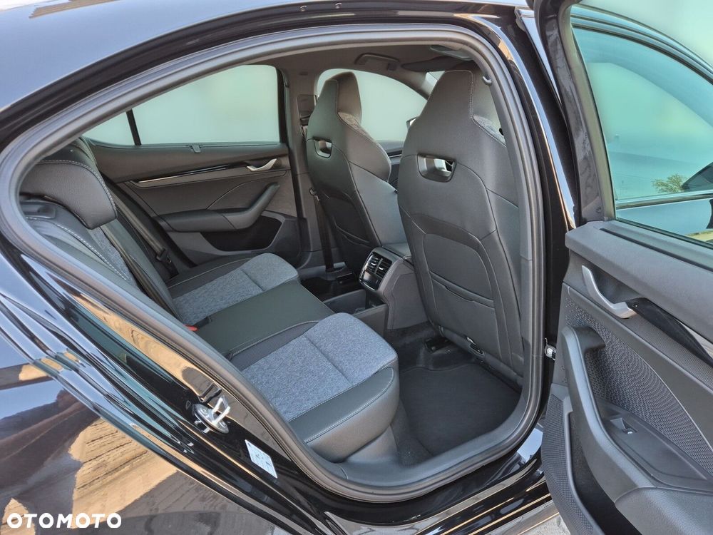 Skoda Octavia 1.5 TSI mHEV Sportline DSG - 16
