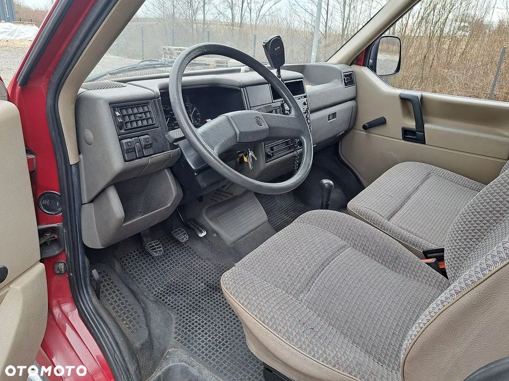 Volkswagen Transporter - 12