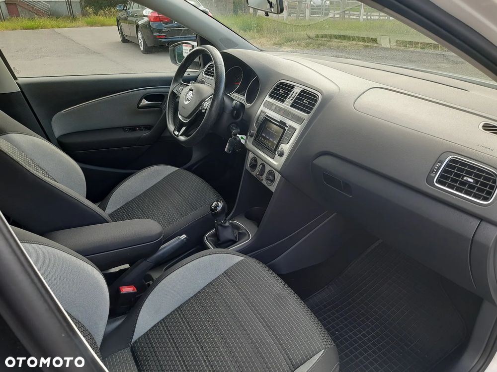 Volkswagen Polo 1.2 TSI BMT Highline - 17