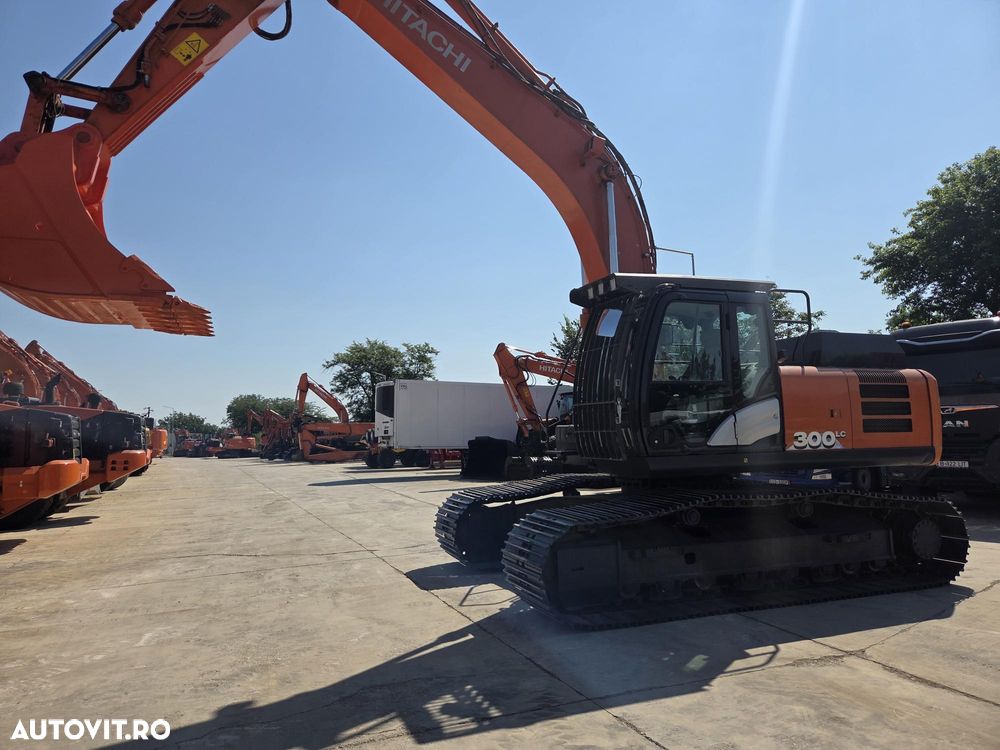 Hitachi ZX300LC-6, 2020, 8.155h, cupa NOUA 1,8m, 31,3 tone, protectie cabina, inst picon pe brate, gresare automata, lant 90% bun doar 700h deplasare, ad sapare 8m, motor Isuzu, 3 pompe hidr HITACHI, camera spate si laterale, STARE BUNA, 94.900 Eur+Tva - 23