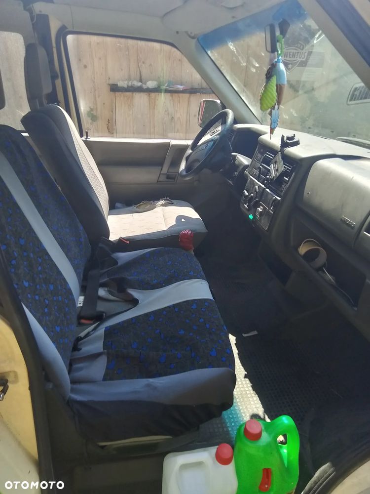Volkswagen Transporter - 5