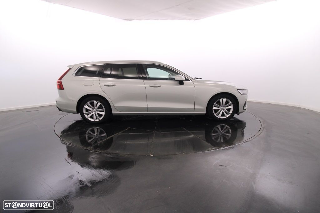Volvo V60 2.0 D3 Momentum Plus - 9