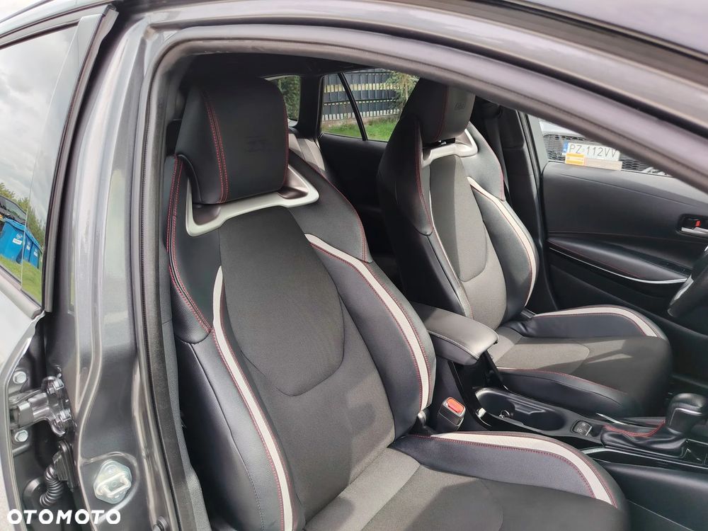 Toyota Corolla 2.0 Hybrid GR Sport Dynamic - 27