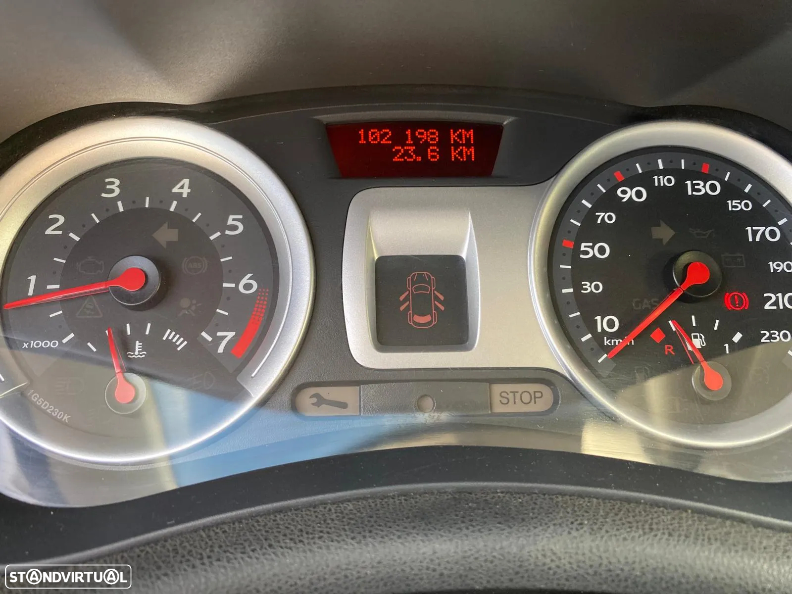Renault Clio 1.2 16V Dynamique S - 12