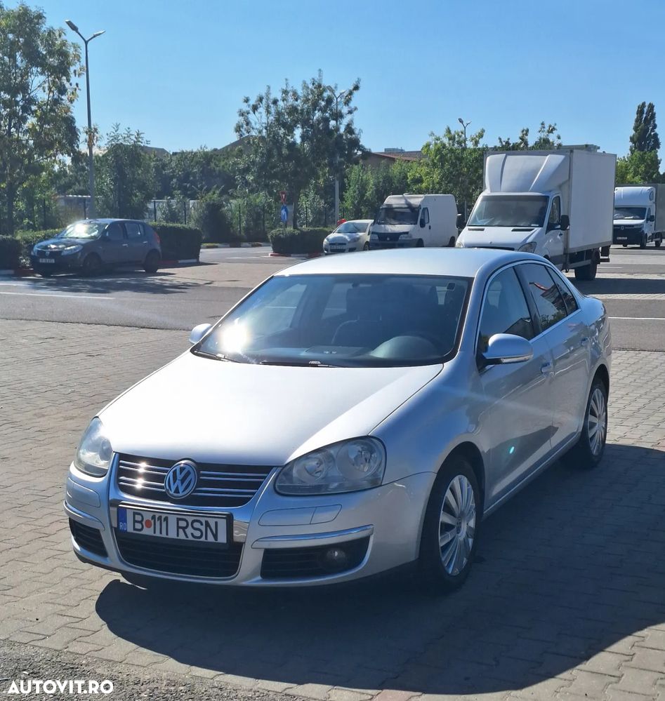 Volkswagen Jetta 1.9 TDI Comfortline - 1