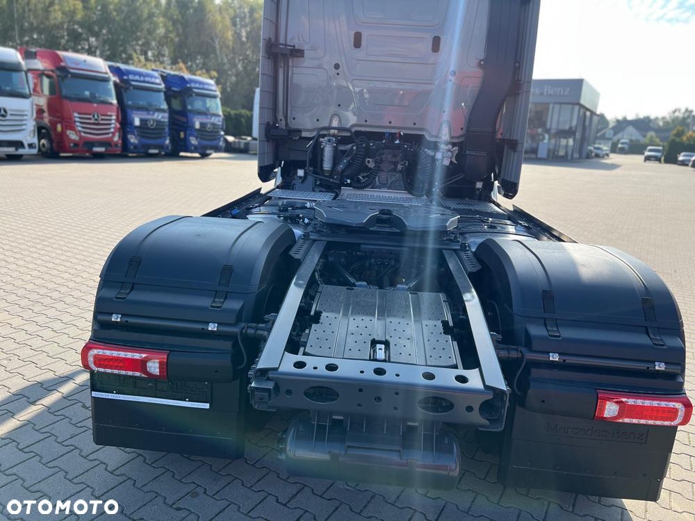 Mercedes-Benz Actros - 23