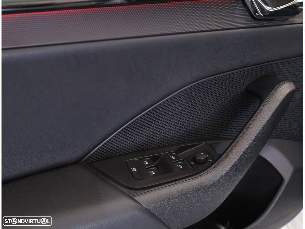 Skoda Octavia Break 2.0 TDI Ambition DSG - 36