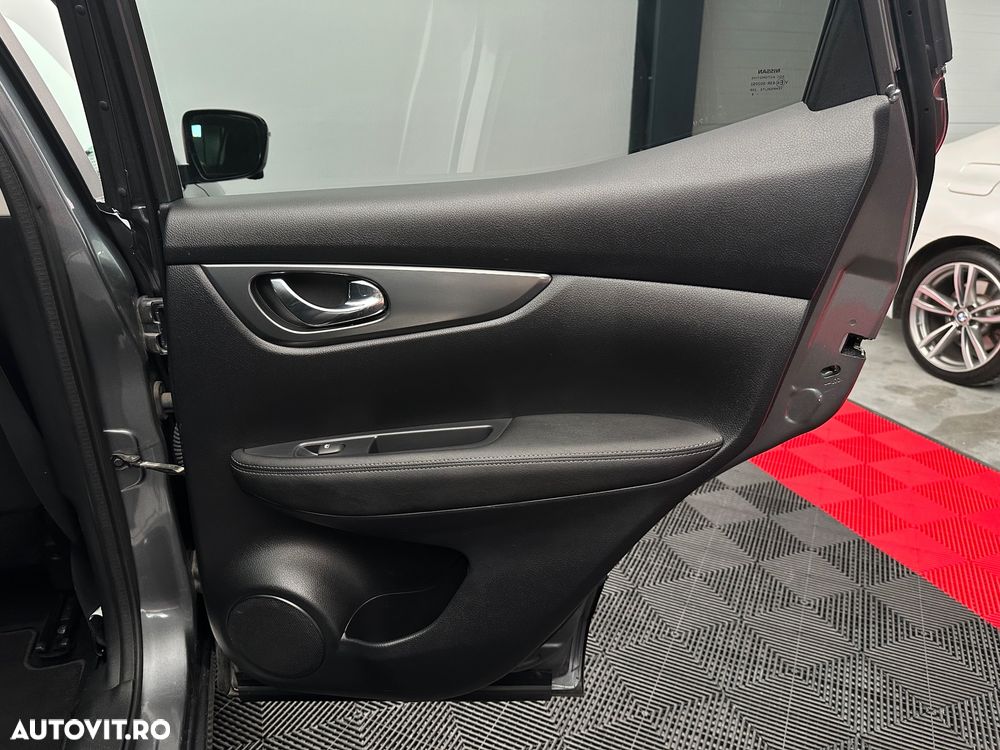 Nissan Qashqai 1.3 DIG-T N-CONNECTA - 25