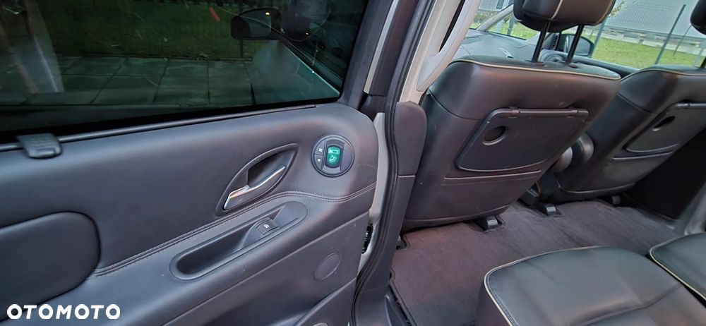 Renault Espace 2.0 dCi Initiale - 11