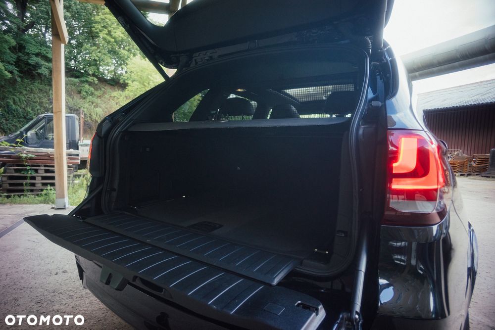 BMW X5 xDrive35i - 8