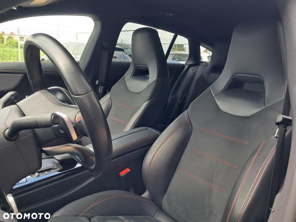 Mercedes-Benz CLA - 11
