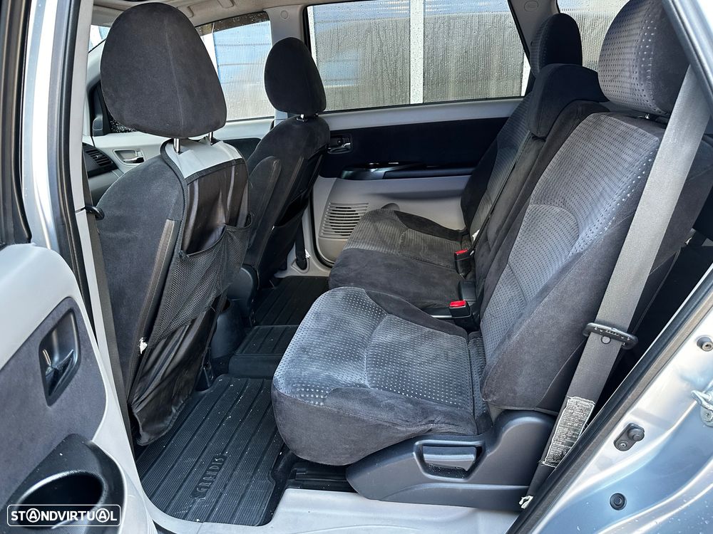 Mitsubishi Grandis 2.0 DI-D Sport - 17