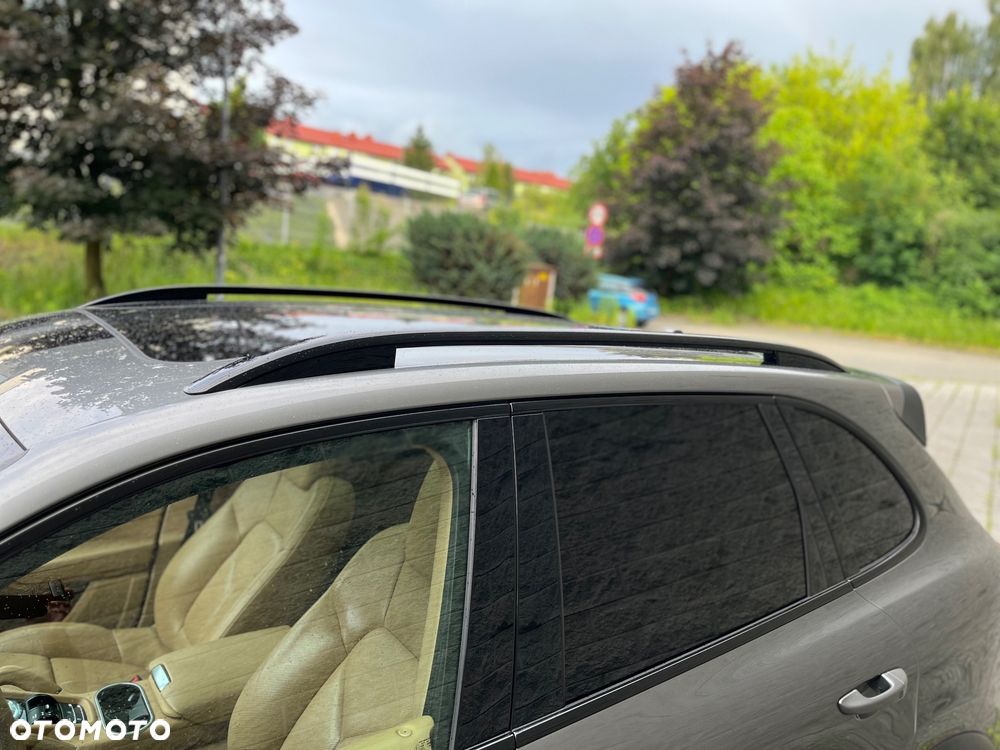 Porsche Cayenne S Platinum Edition - 15