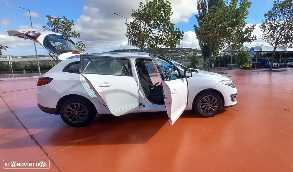 Renault Mégane Sport Tourer 1.5 dCi Comfort SS - 2