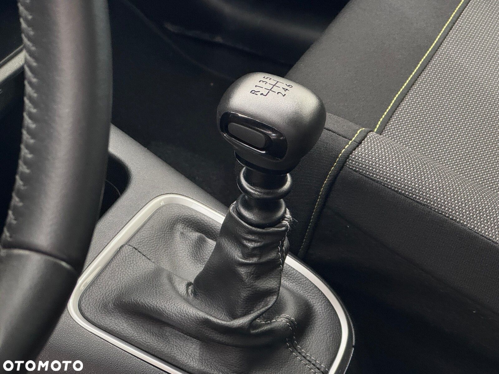 Citroën C3 1.2 PureTech Shine S&S - 9