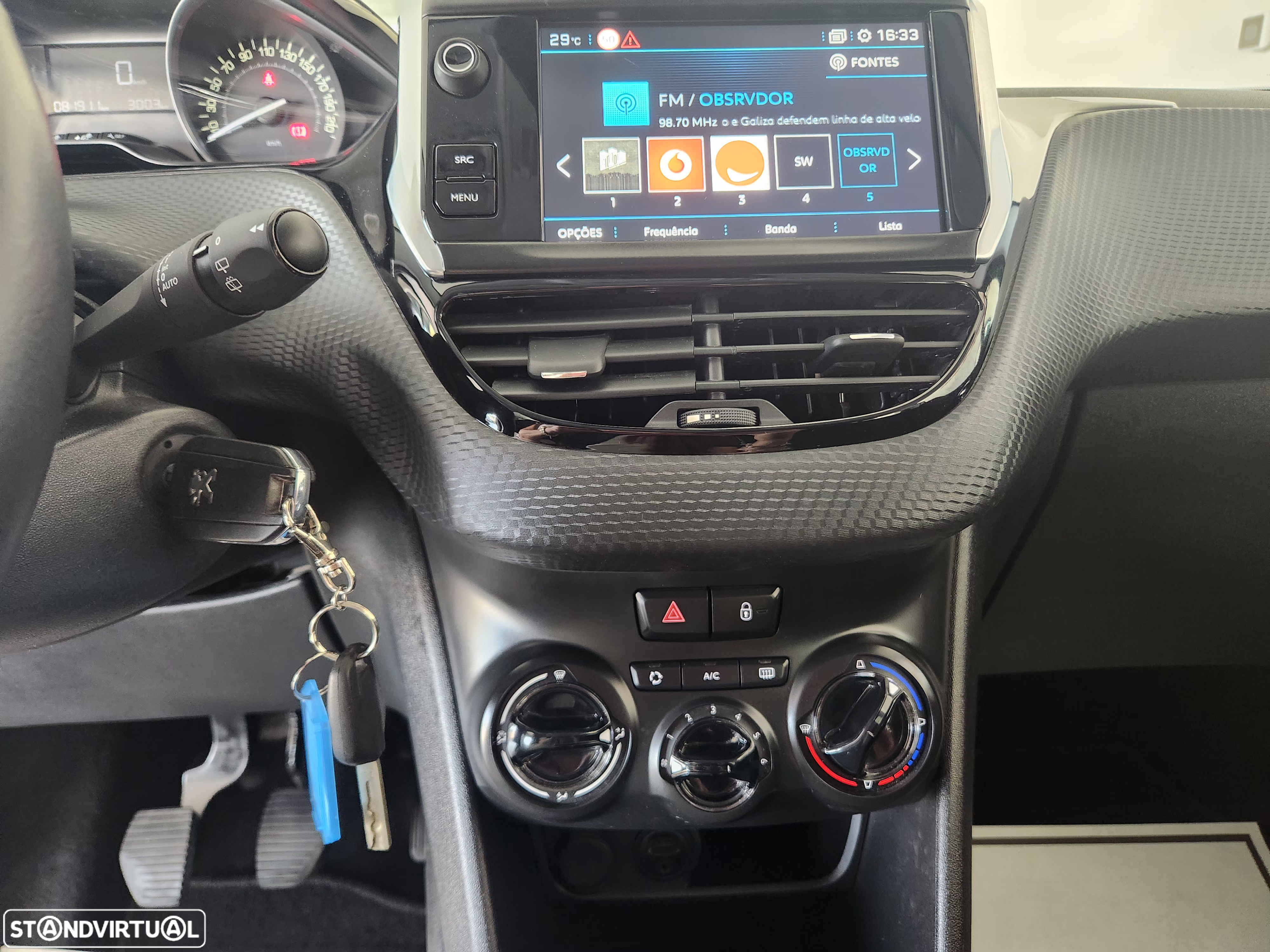 Peugeot 208 1.2 PureTech Style - 31