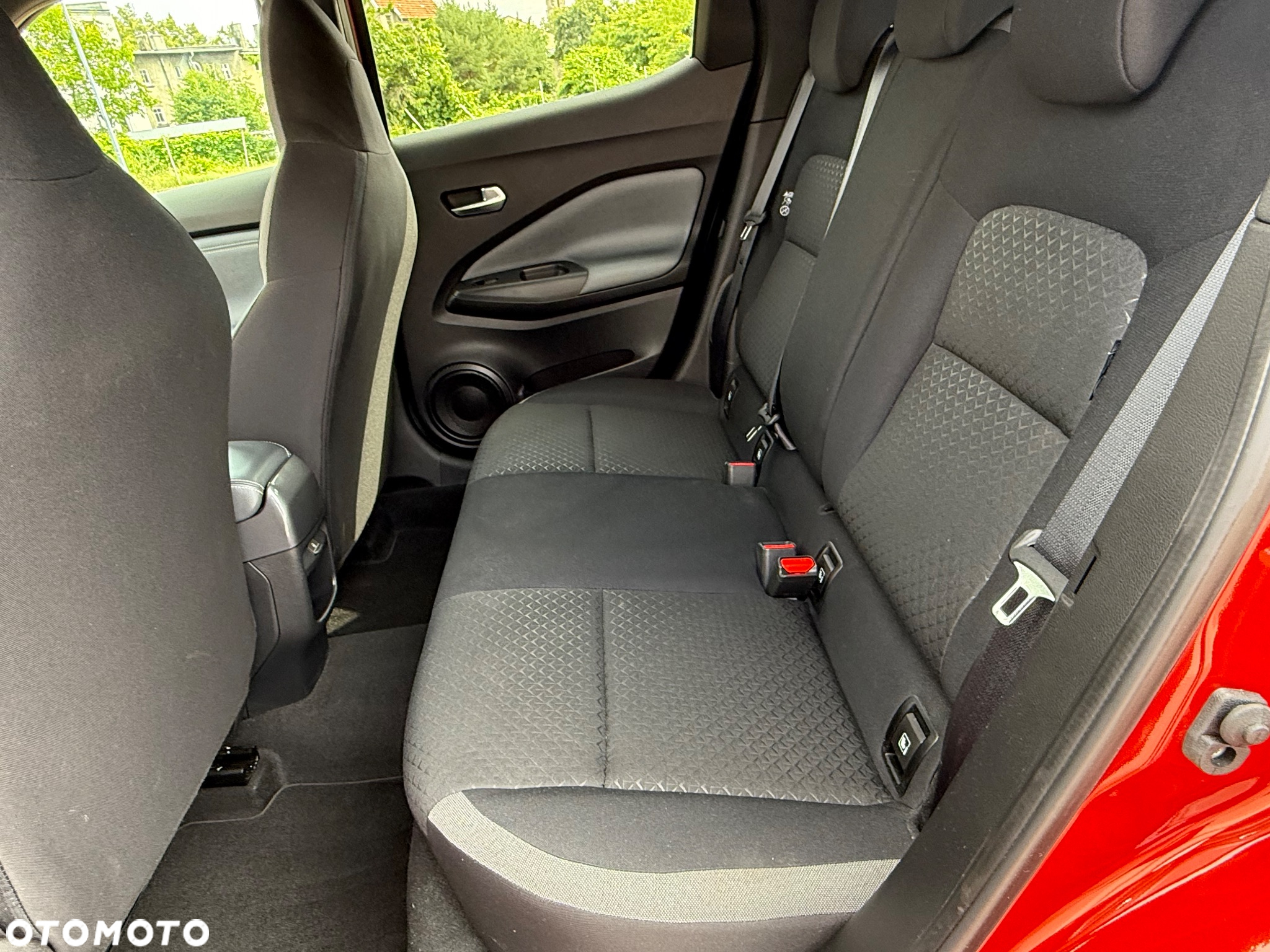 Nissan Juke 1.0 DIG-T N-Connecta - 30