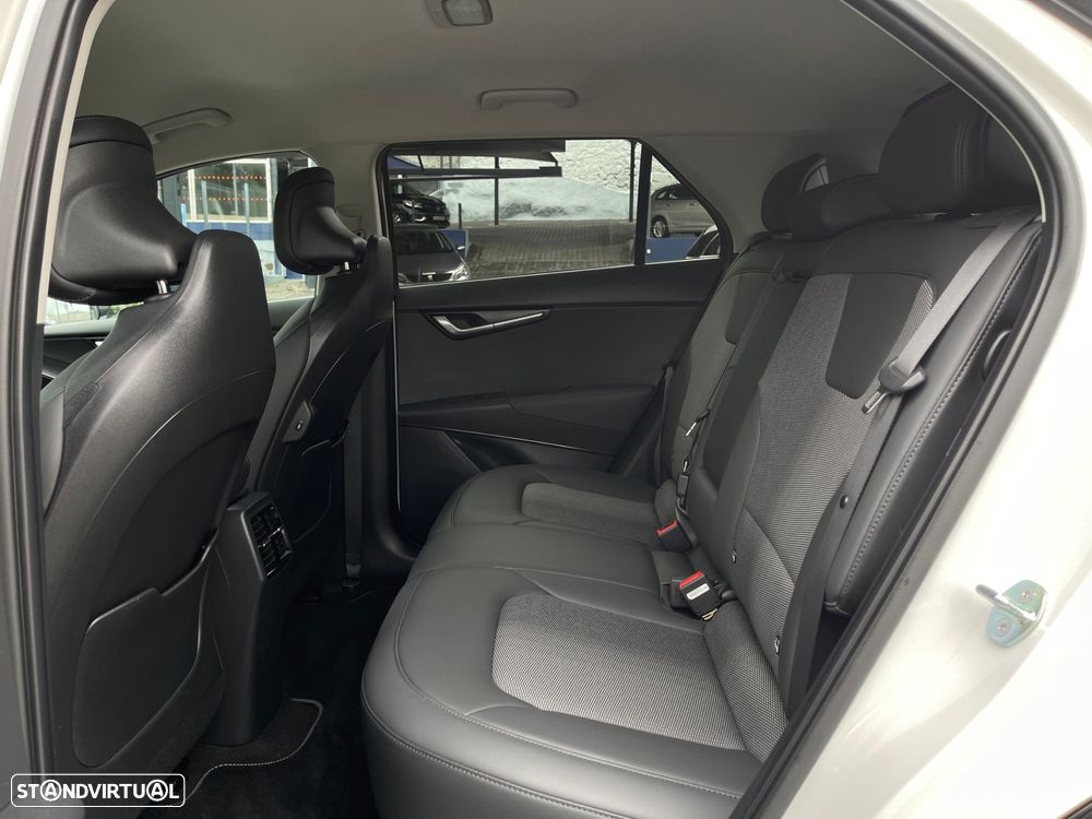 Kia Niro EV 64kWh Drive - 54