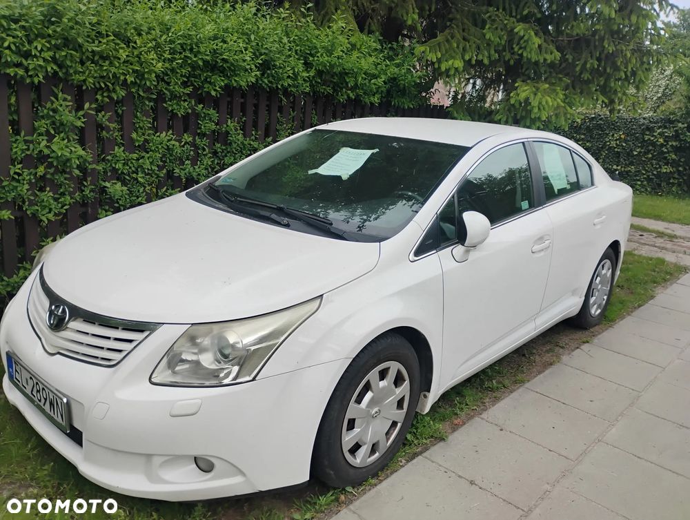 Toyota Avensis 2.0 D-4D Luna - 2