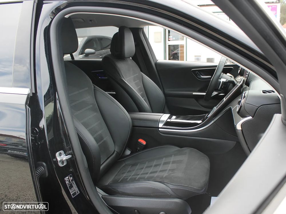 Mercedes-Benz C 300 e AMG Line - 13