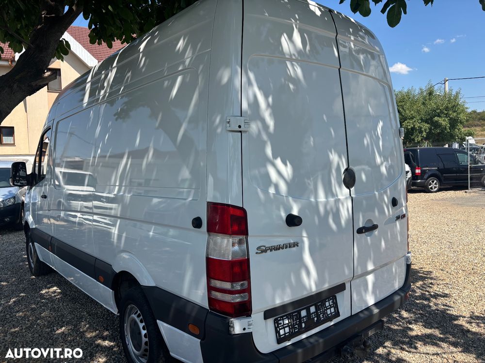 Mercedes-Benz Sprinter - 12