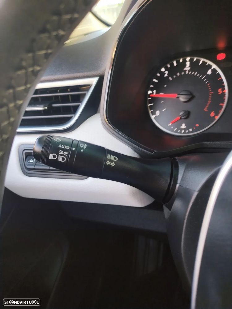 Renault Clio 1.5 Blue dCi Evolution - 11