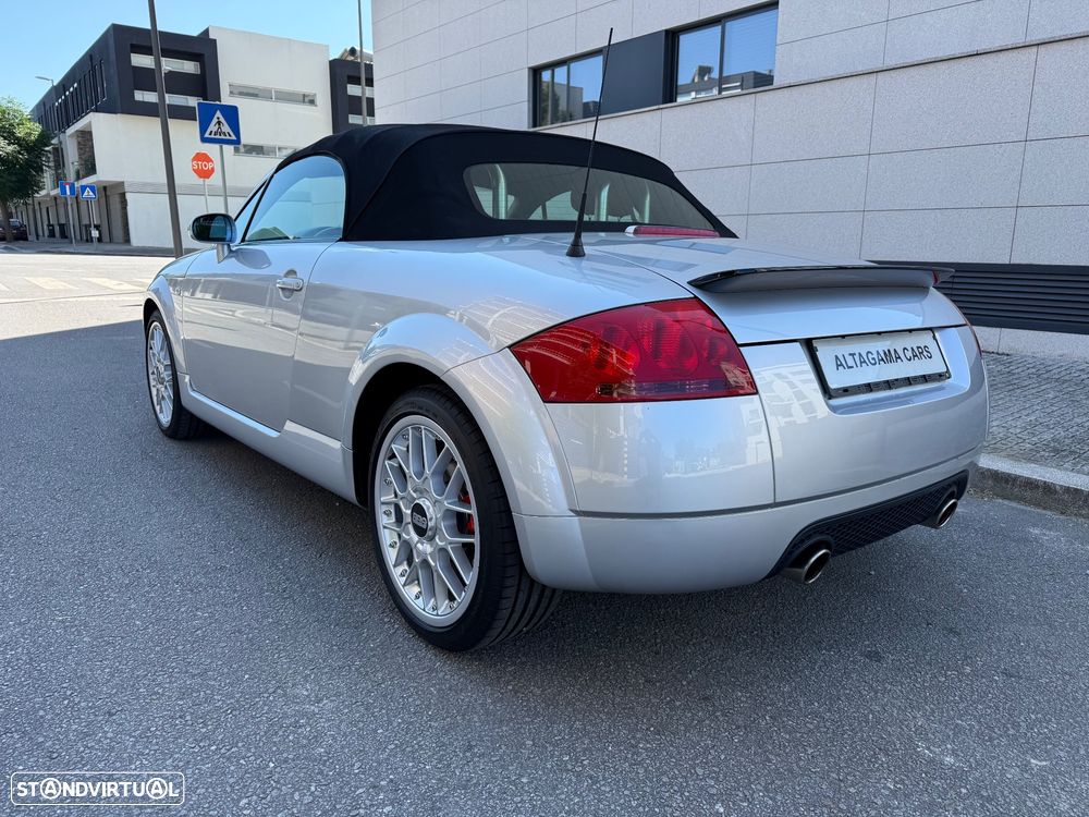 Audi TT Coupé 1.8 T quattro - 11